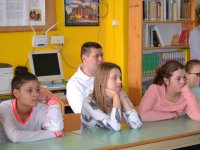 Testvériskola